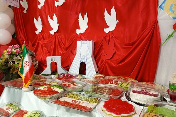 افتتاحیه طرح  «ایرانمون» در مدرسه شهدای گمنام بهارستان‌دو