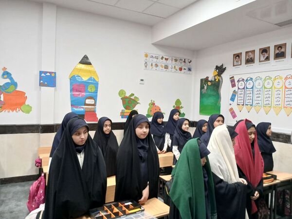 آیین افتتاح همزمان دبستان و کلنگ‌زنی سالن مطالعه مجموعه امام حسین(ع) در مشهد