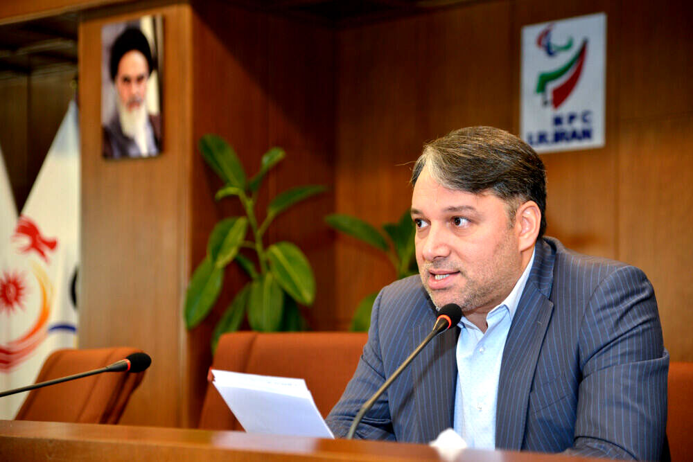 عزیزی: به دنبال اعزام تیم ملی دیویس‌کاپ به مالزی هستیم