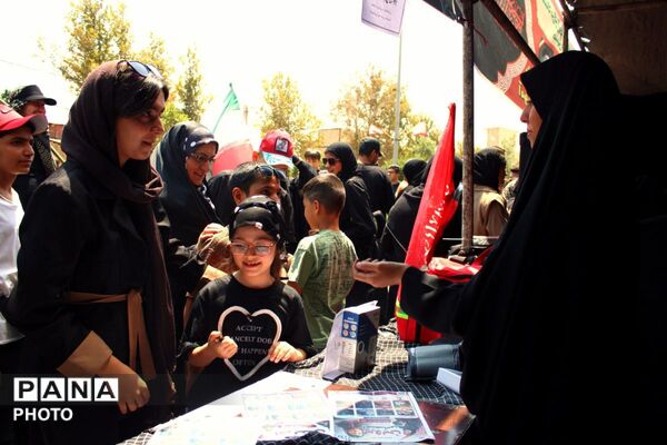  فرهنگیان آموزش و پرورش پردیس در صف خدمت‌رسانی به جاماندگان اربعین