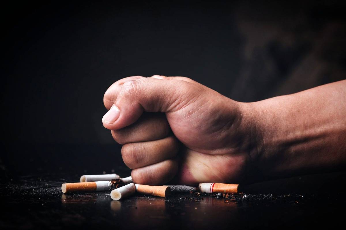 آگاهی، تقویت اراده و تشویق، سه عامل مهم در ترک اعتیاد و مبارزه با دخانیات است