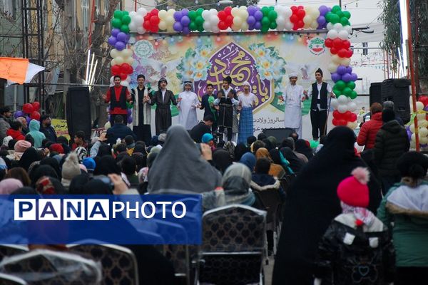 جشن خیابانی نیمه شعبان در شهر قیامدشت 