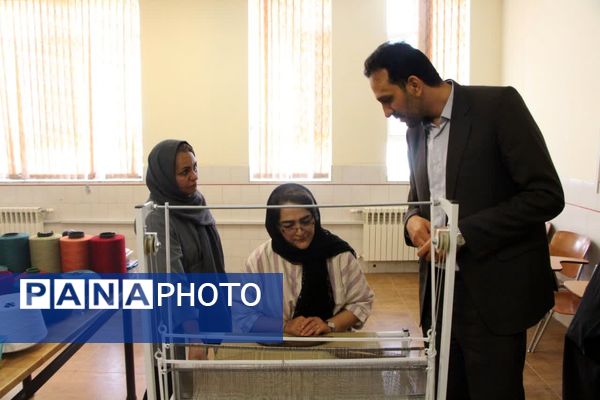 نمایشگاه دستاوردهای دانش‌آموزان استثنایی یزد