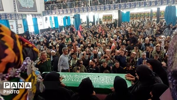 لرستان در سوگِ رهبر شهیدان سیاه پوشید؛ میثاقِ عشایر در حسینیه‌ ثارالله