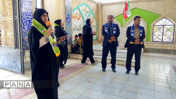 تجدید میثاق پیشتازان هرمزگان با شهدا در سالروز تأسیس سازمان دانش‌آموزی