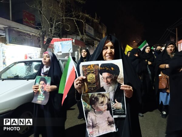 دهه نودی‌ها در زیر چتر انقلاب 