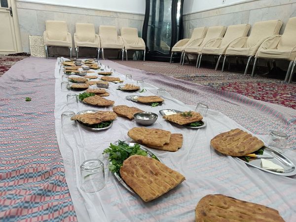 سفره های افطار ساده در کاشمر