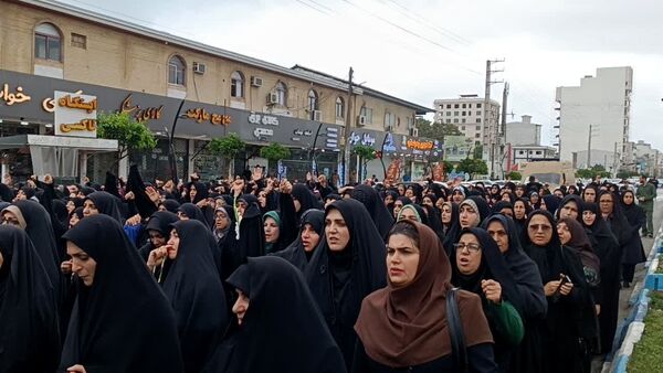 مردم محمودآباد به استقبال شهید سرافراز سعید محمودی رفتند