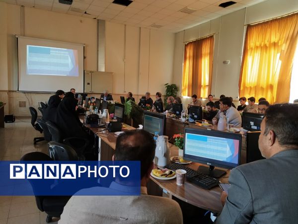  ششمین جلسه پروژه مهر ناحیه ۶ در هنرستان دارالفنون