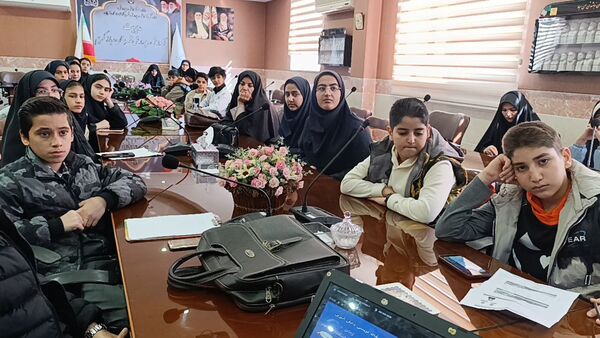 مراسم تجلیل از پژوهشگران برتر با موضوع دنیای بدون دخانیات در شهرستان رباط‌کریم