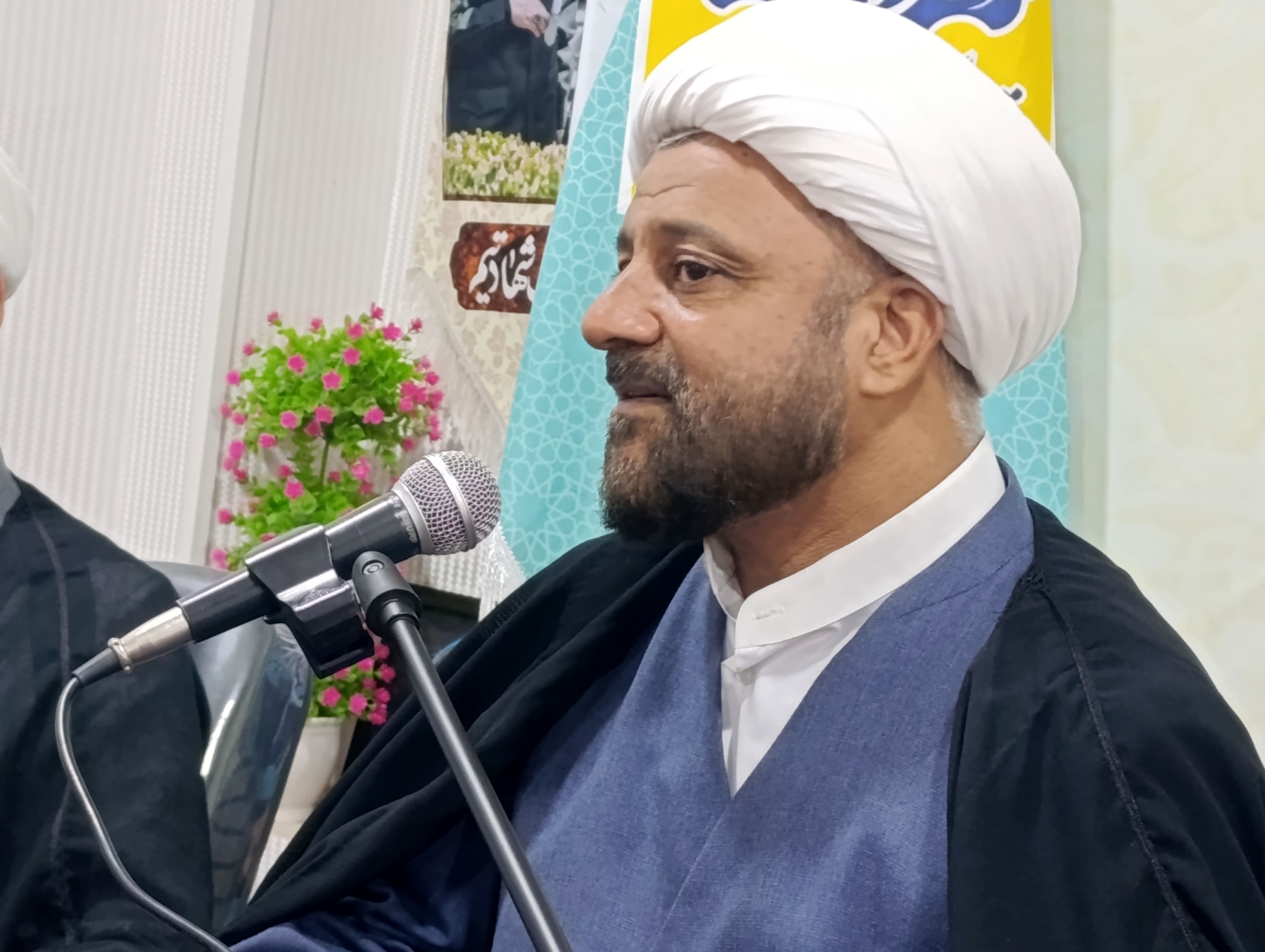 تأکید امام جمعه فراشبند بر پیوند علم و معنویت در دوران نوجوانی
