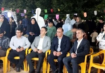  مراسم حماسی عید غدیر با حضور مسئولان ناحیه دو و دانش‌آموزان
