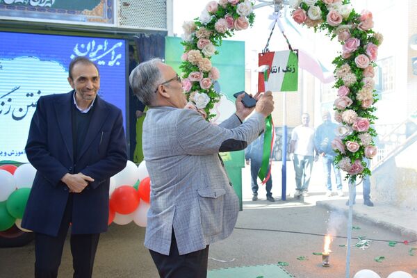 طنین زنگ انقلاب در بهارستان‌دو 