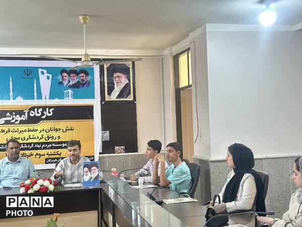 آیین تجلیل از خبرنگاران پانا و اعضای شورای دانش‌آموزی بستک