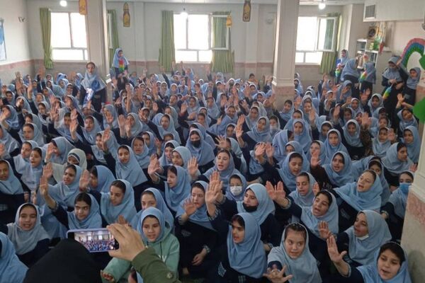 جشن نیمه شعبان در دبستان میقات پردیس
