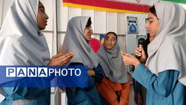 جشن۲۲بهمن در دبیرستان شاهد شهید مصلحی