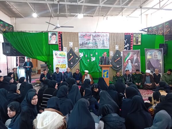 اعزام دانش‌آموزان دختر آشخانه به اردوی راهیان نور