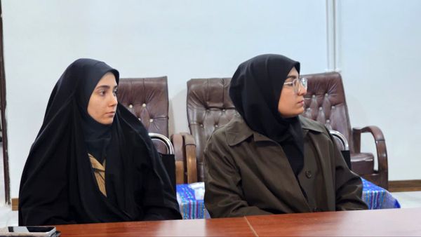 نشست صمیمی رحمت الله رضایی با اعضای سازمان دانش‌آموزی استان گلستان