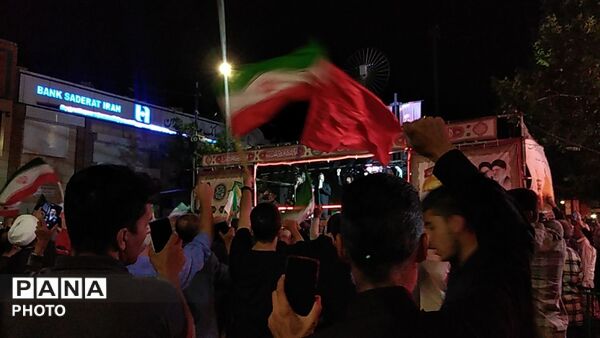 آیین عزاداری و نماز استغاثه به یاد رهبر امت اسلام در حسینیه امام خمینی 