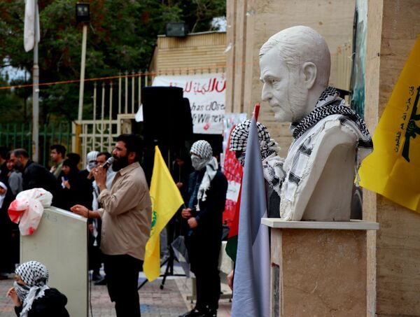 غرش خشم انقلابی دانشجویان دانشگاه آزاد مشهد علیه صهیونیسم و فریاد همبستگی با غزه