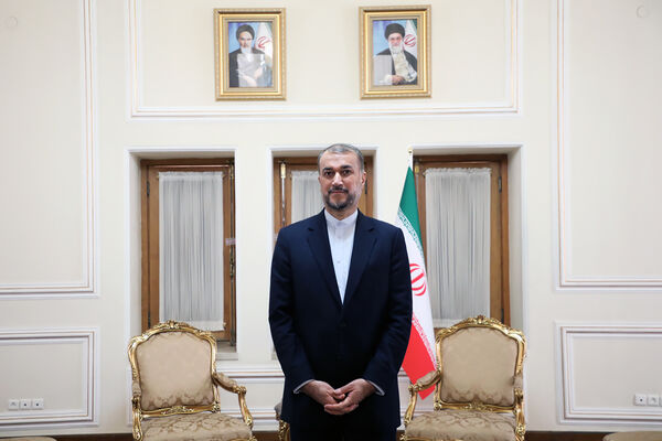 دیپلمات شهید