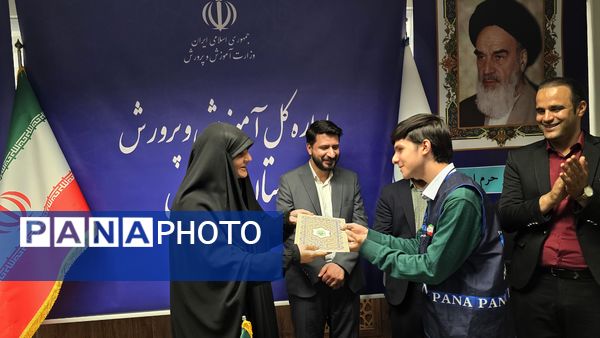 دیدار صمیمی خبرنگاران پانا با عضور شورای شهر شیراز