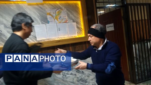 ضیافت ساده اما آسمانی به همت مسئولین دبیرستان سرآمد ناصر ناحیه ٧ مشهد برگزار شد