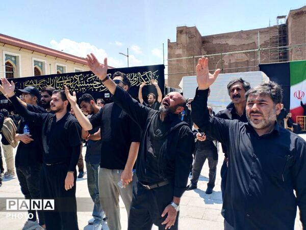 جاماندگان آذربایجان شرقی با چشمانی اشک‌بار به امید روز رجعت با رهبر شهید