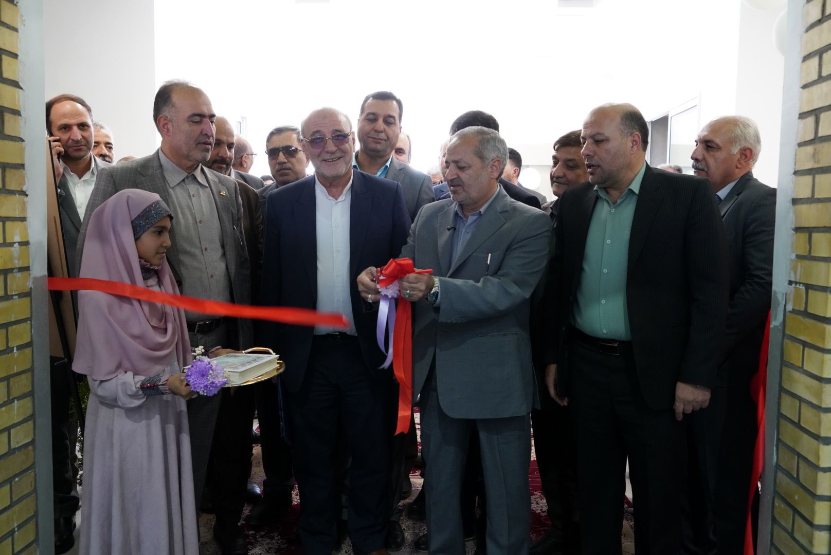 افتتاح نخستین سالن ورزشی کشور ویژه دانش‌آموزان با نیازهای ویژه در اصفهان با حضور وزیر آموزش‌وپرورش