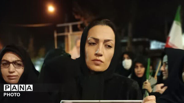موج‌سی وپنجم‌ حضور حماسی مردم دلیر شهرستان کوهدشت درمیدان امام خمینی (ره)