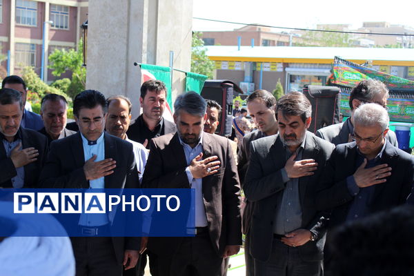 مراسم تشییع پیکر مطهر معلم شهید حجت الله یوسفیه در اداره‌کل آموزش و پرورش شهرستان‌های استان تهران 