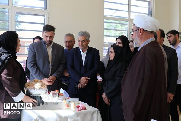 نخستین نمایشگاه تولیدات مشاغل خانگی در سرای محله نسیم شهر