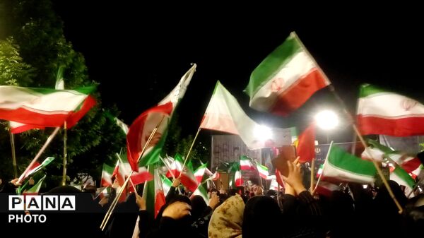 طنین عشق به وطن در چهارباغ خرم‌ آباد با حضور پرشور مردم