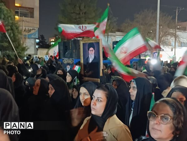  ما تا آخر ایستاده ایم 