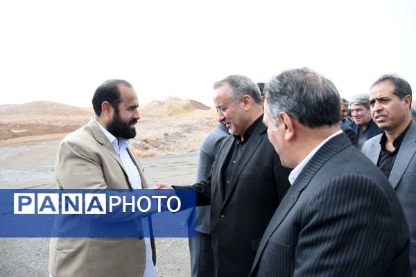 بازدید استاندار خراسان جنوبی از نوروزگاه و سیاه چادر عشایری درمیان