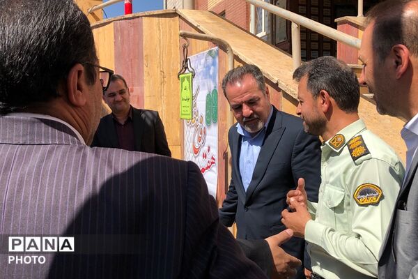 آیین نواختن زنگ جوانه ها در مدرسه شاهد نجمه ناحیه دو شهرری 