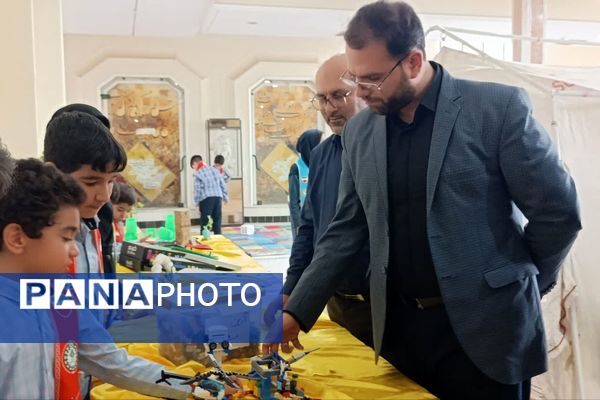 همایش دانش‌آموزان پیشرو گام دوم انقلاب اسلامی فارس