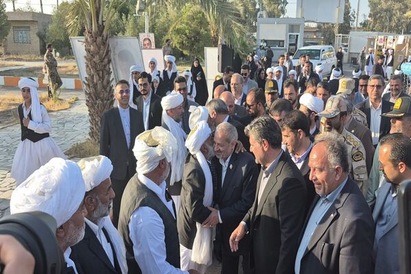 استقبال مردم ولایتمدار شهرستان مرزی نهبندان از وزیر آموزش و پرورش