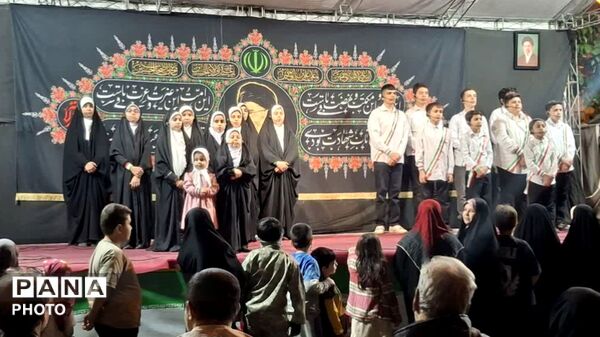 مردم پای عهد انقلاب در تهران
