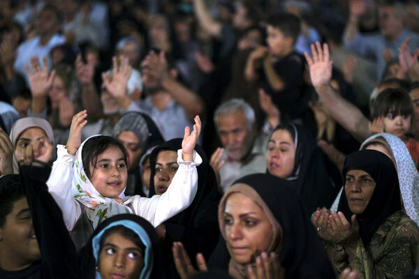 جشن آغاز امامت حضرت مهدی(عج) در مسجد جمکران