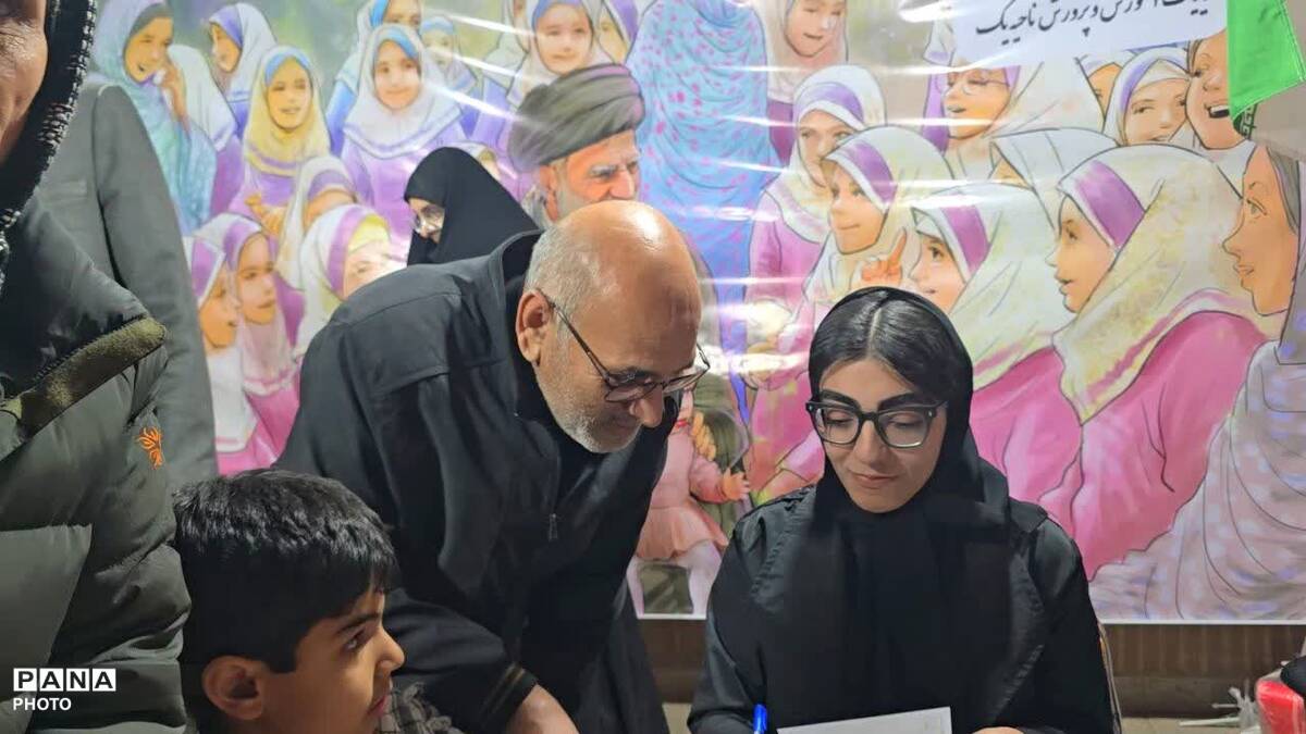 موکب آموزش و پرورش ناحیه یک یزد در تجمع عزاداری رهبر انقلاب