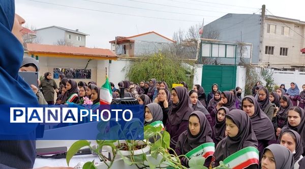 زنگ انقلاب در مدرسه پروین اعتصامی املش طنین انداز شد