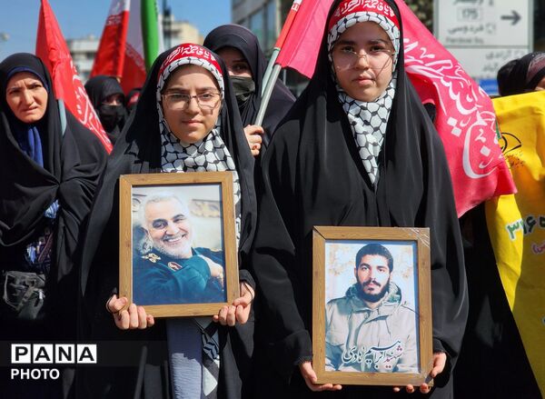 ۳۱۳ هزار «جان‌فدا» در قاب ایران؛ حضور نسل آینده‌ساز در رزمایش بزرگ تهران
