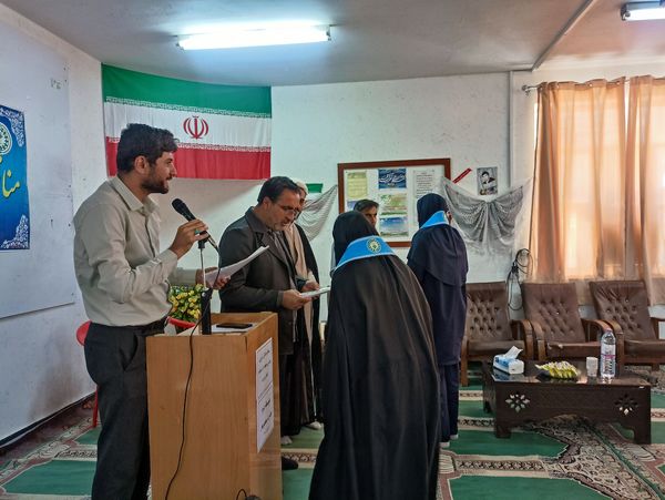 استقبال دانش‌آموزان پارسیان از مناظره‌های دانش‌آموزی