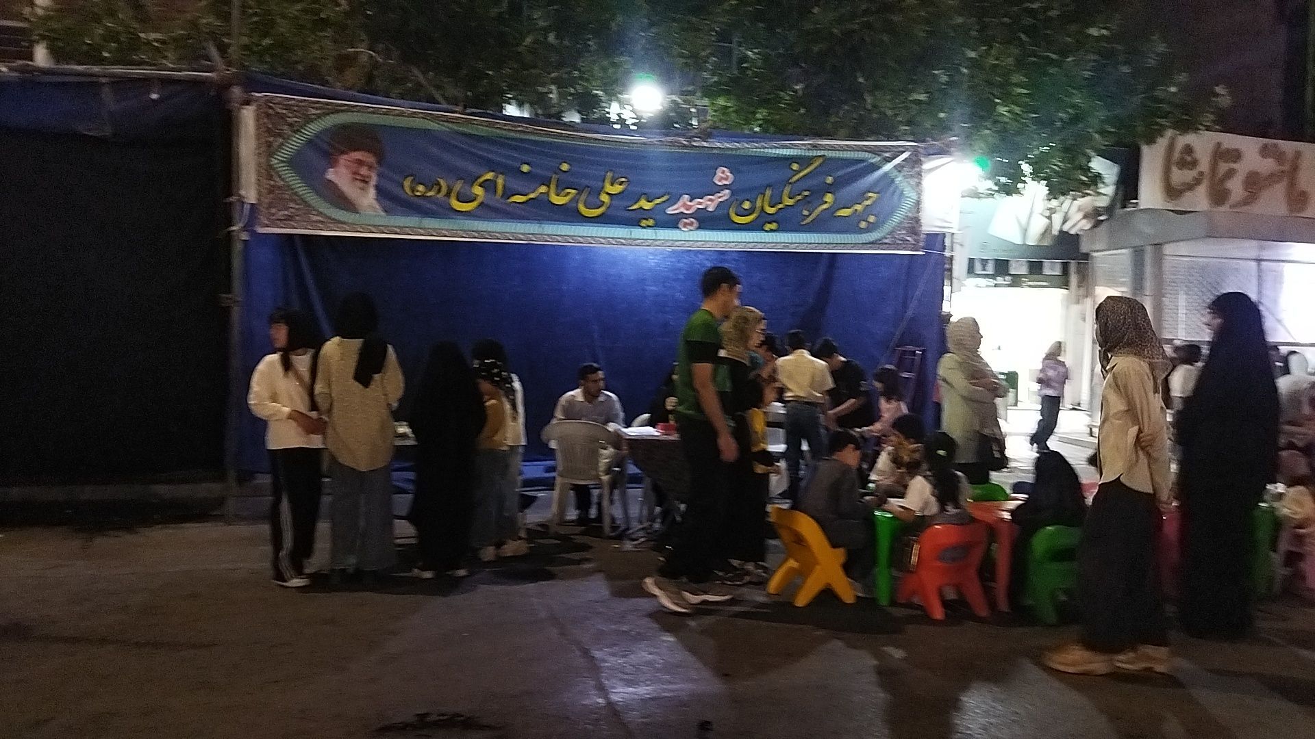 موکب جبهه فرهنگیان در نود و نهمین شب از اجتماعات مردمی 
