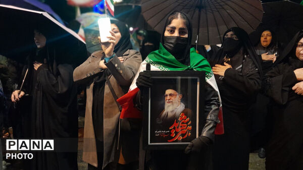 قیام تماشایی کوهدشتی‌ها، قرار شبانه زیرباران رحمت الهی