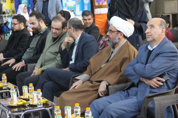 رونمایی از خلاقیت دانش‌آموزان؛ نمایشگاه جابر بن حیان در قیامدشت