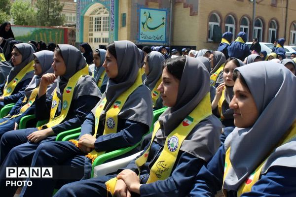 زنگ سپاس معلم در فاروج به صدا در آمد 