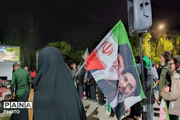 حضور تاریخ ساز و سراسر حماسه مردم در خیابان های شهر بار