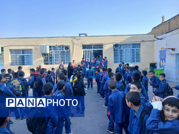 جشن  ولادت حضرت زینب(س) در دبستان عجب شیر